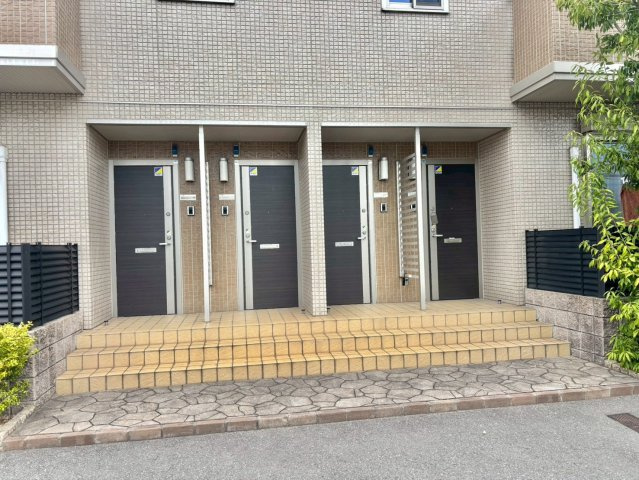 ウィット英賀保のエントランス