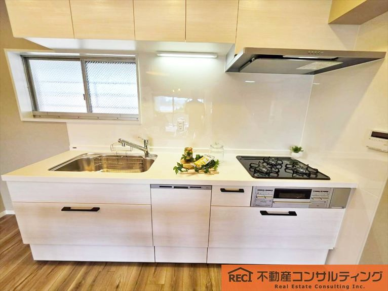 香枦園シーサイドヴィラのキッチン|R7年4月にリフォーム済みの綺麗な室内です！