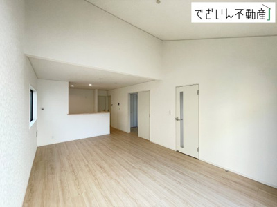 【居間・リビング】 | Cradle garden鴻巣市筑波第5 Ⅱ期 【平屋】新築住宅 | ≪3号棟≫
現地(2026年8月撮影)