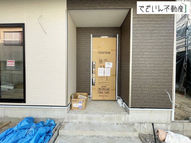 【玄関】 | Cradle garden鴻巣市筑波第5 Ⅱ期 【平屋】新築住宅 | ≪3号棟≫
現地(2026年7月撮影)