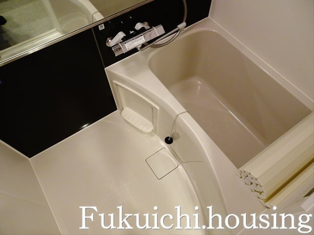 ルネサンスコート上北沢frontの浴室