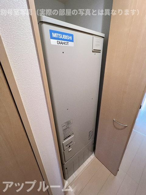 小牧市大字久保一色のアパートの玄関