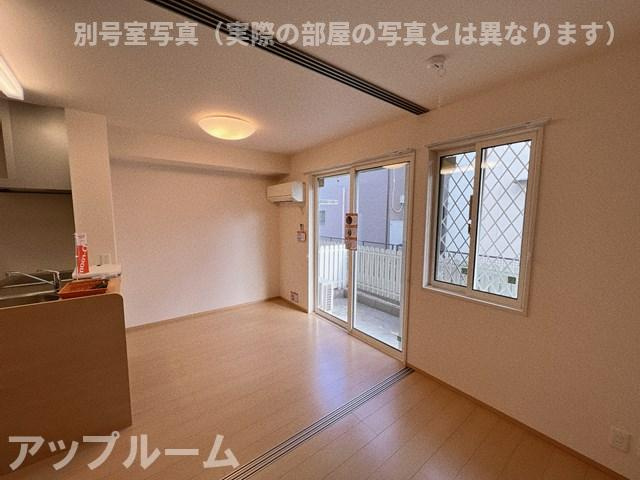 小牧市大字久保一色のアパートのその他