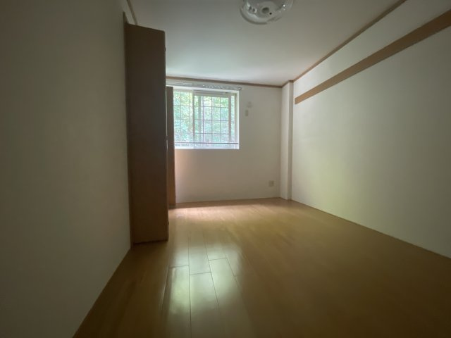 フォレスト六甲A棟の寝室