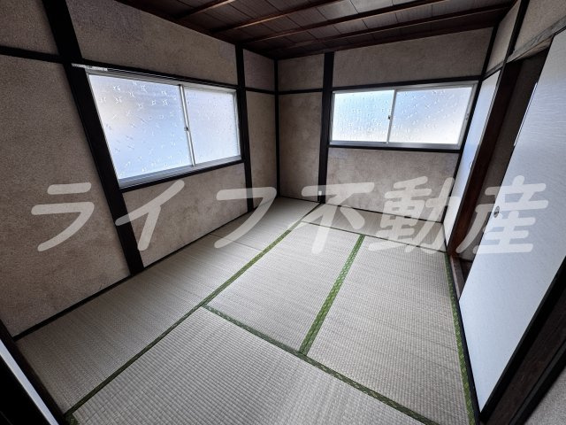 南天荘2（石切賃貸）の内装|明るい色調の室内です