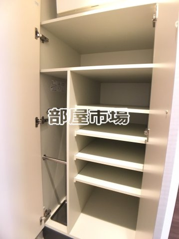 アイルイムーブル浅草の玄関|シューズボックス