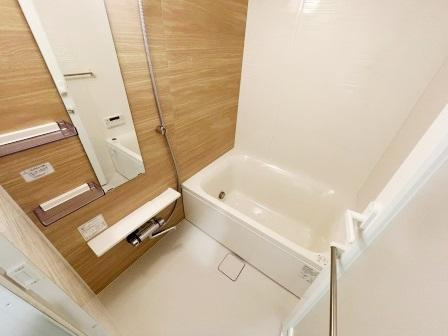 ファインクレスト巣鴨の浴室