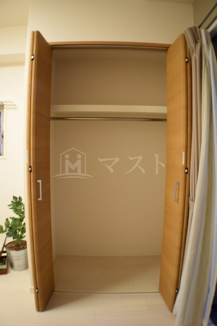ラクラス長堀橋の周辺|沢山収納出来るクローゼット