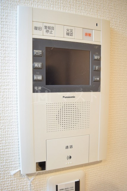 ラクラス長堀橋のセキュリティ|モニター付インターホン
