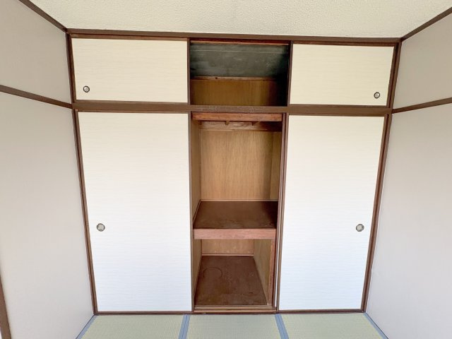 中登美第二団地B12号棟の収納