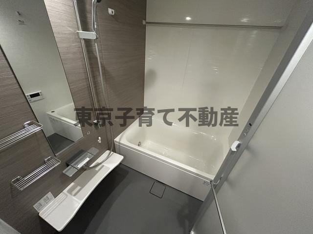ブランシエスタ浅草蔵前の浴室