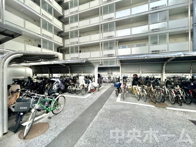 イトーピア東大島マンションの駐輪場|【自転車置き場】最新の空き状況や費用などの詳細は担当スタッフまでお問い合わせください。