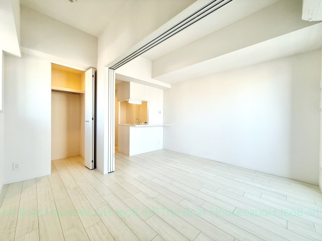 エスリード大曽根アヴェールの洋室