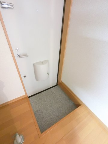 フォレストツインハウスN棟の玄関