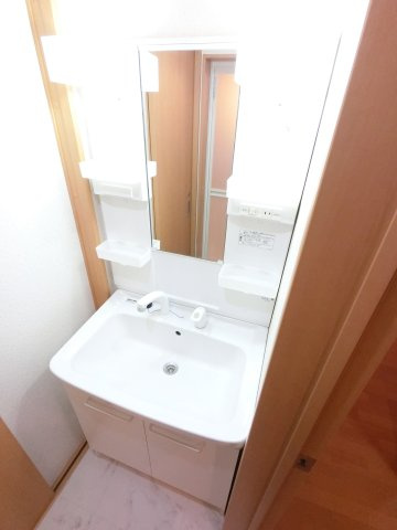 フォレストツインハウスN棟の独立洗面台