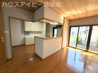 【キッチン】 | 岐阜市萱場南！パナホーム施工の軽量鉄骨造中古住宅築25年！リフォーム済み！ゆったり20帖のLDK♪ | 岐阜市萱場南！パナホーム施工の軽量鉄骨造中古住宅築25年！リフォーム済み！ゆったり20帖のLDK♪

