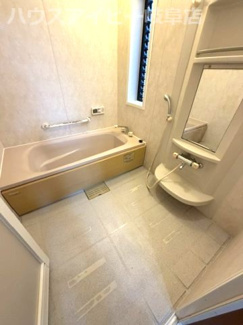 【浴室】 | 岐阜市萱場南！パナホーム施工の軽量鉄骨造中古住宅築25年！リフォーム済み！ゆったり20帖のLDK♪ | 岐阜市萱場南！パナホーム施工の軽量鉄骨造中古住宅築25年！リフォーム済み！ゆったり20帖のLDK♪

