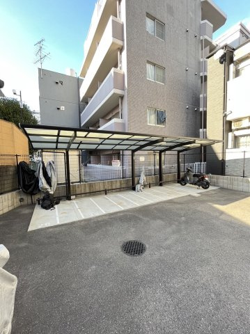 福岡市南区塩原４丁目の賃貸マンションの玄関
