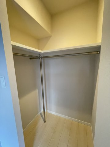 福岡市南区塩原４丁目の賃貸マンションの収納