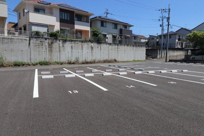 MODERN PALAZZO須屋　Balmの駐車場