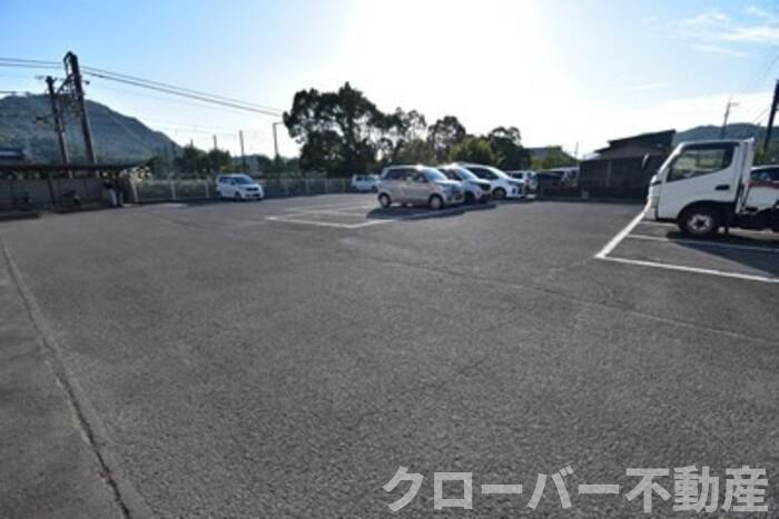 メゾンド・ソレイユの駐車場|駐車場