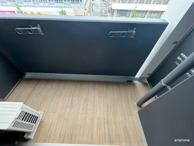 ファステート難波ミライズ　仲介手数料無料のバルコニー