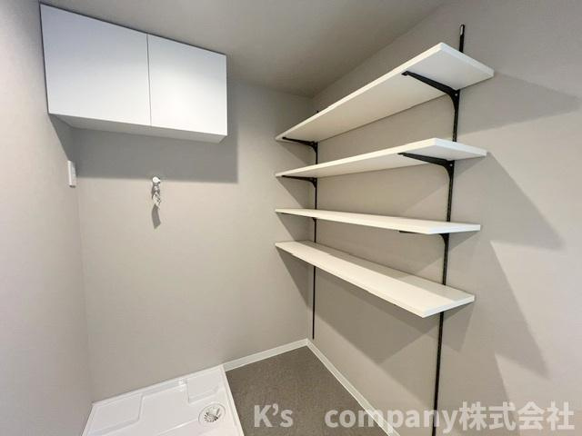 ◎茅ヶ崎市香川1丁目　ライトタウン茅ヶ崎2号棟の収納|脱衣スペースのオープン収納☆洗剤のストックやタオル類の収納に役立ちます☆