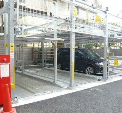 スカイグランデ船橋宮本の駐車場