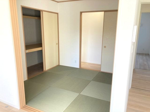 クレイドルガーデン前橋市富士見町時沢第11　2号棟（平屋）の和室|【イメージ画像】畳コーナー5帖です。い草香る和室はくつろぎスペースに最適ですよ♪