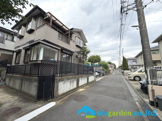 藤沢市大鋸　中古戸建の前面道路含む現地写真|前面道路含む現地写真です