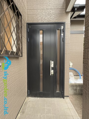 藤沢市大鋸　中古戸建の玄関|玄関前の様子