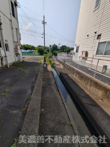 ６７２６１　岐阜市北鶉4丁目倉庫・事務所・居宅のその他