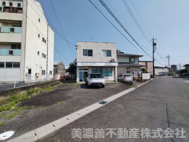 ６７２６１　岐阜市北鶉4丁目倉庫・事務所・居宅の外観