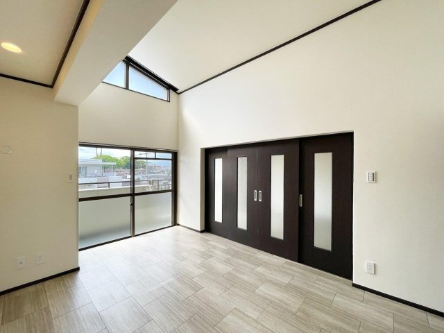 福岡市博多区那珂１丁目の賃貸マンションの居間・リビング