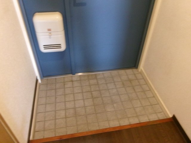 ラルス西明石の玄関