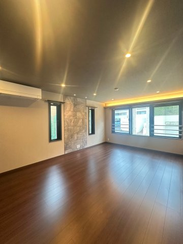 S-RESIDENCE平尾WESTの居間・リビング