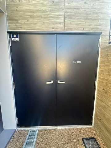 S-RESIDENCE平尾WESTの玄関