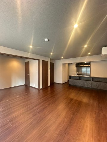 S-RESIDENCE平尾WESTの居間・リビング