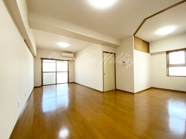 藤沢市湘南台５丁目の賃貸マンションの居間・リビング|使いやすいリビングになります♪
