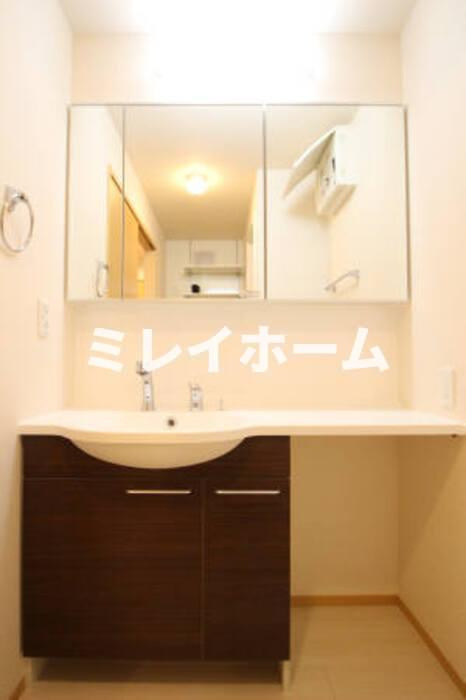 アルページュ大森A棟の洗面所