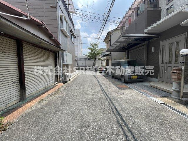 南荘町中古戸建の前面道路含む現地写真|賃貸管理や入居者お部屋付けや全てをサポートさせて頂きます。