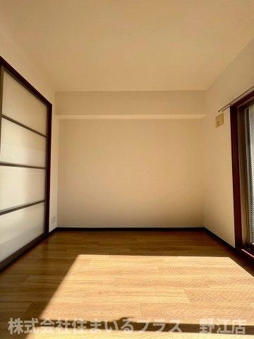 コンソラーレ東野田の洋室