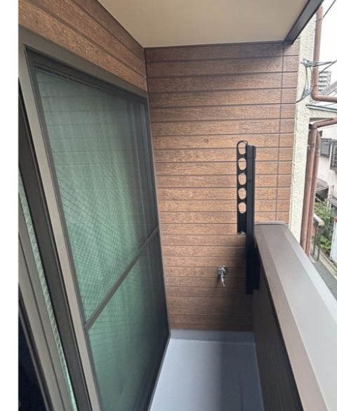 大塚戸建のバルコニー|暖かな日差しのふりそそぐバルコニー