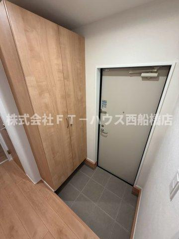 ＭＥＬＬＡＳ浦安の玄関