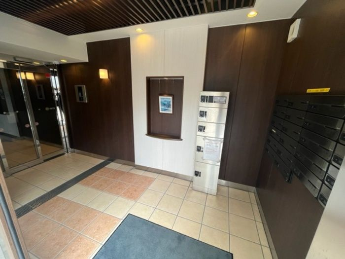 フローラ東戸塚のロビー