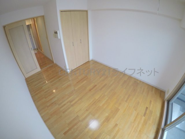 【寝室】 | ドゥーエ江坂2