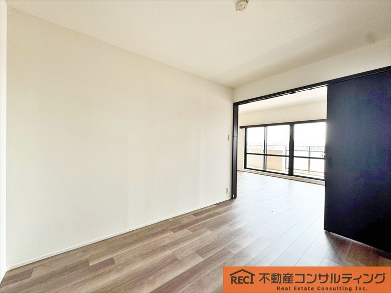 コート甲子園南　4番館の洋室