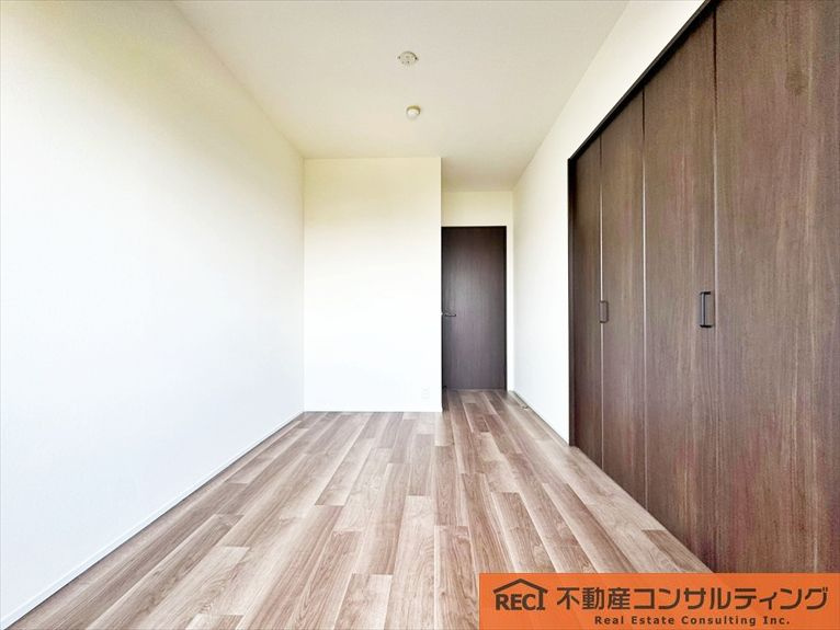 コート甲子園南　4番館の寝室