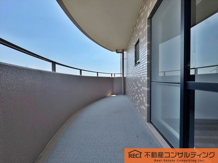 コート甲子園南　4番館のバルコニー