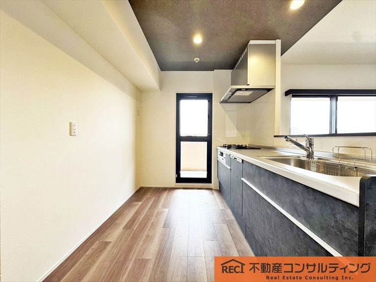 コート甲子園南　4番館のキッチン